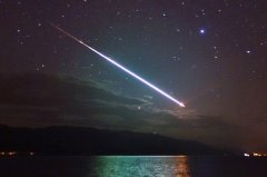 關于流星的唯美句子大全 關于流星的唯美句子大全